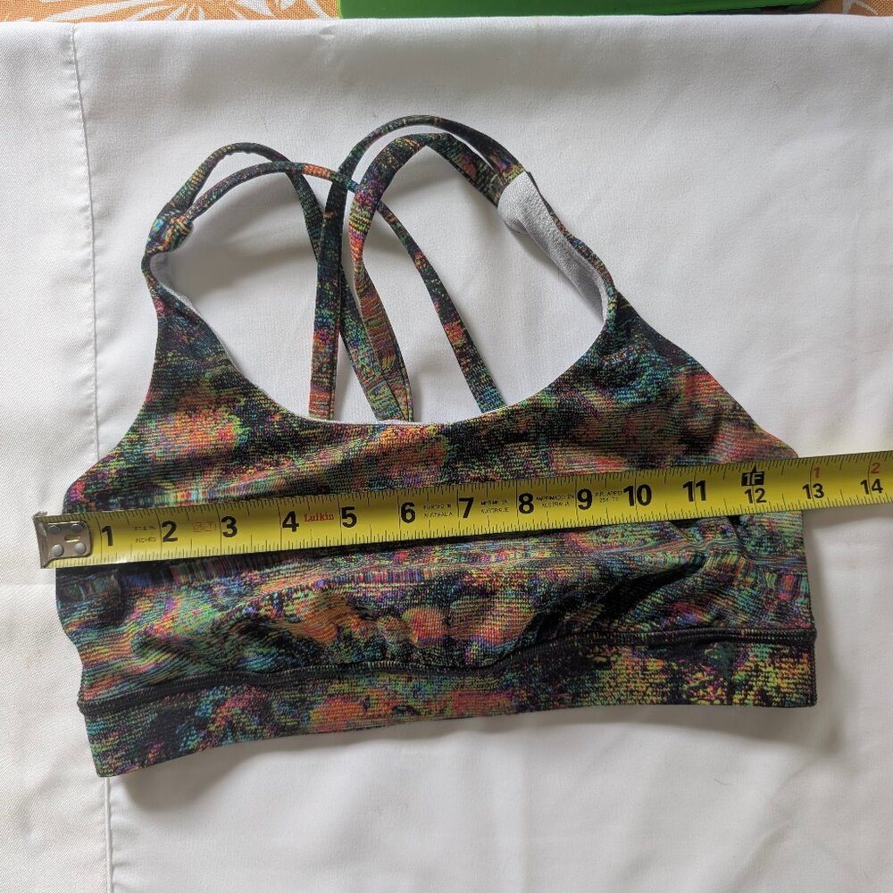 EUC Lululemon Energy Bra Glitch Tapestry Starlight Multi Women's 6 Small sports - Picture 9 of 9
